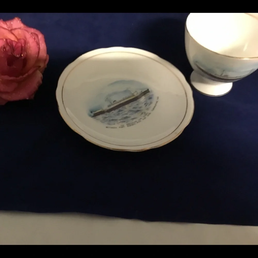 Vintage GLADSTONE‎ BONE CHINA TEA CUP